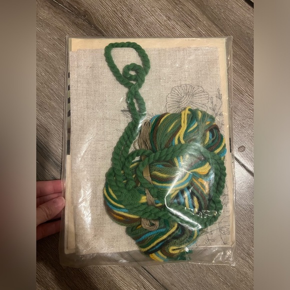 vintage crewel needlecraft pillow kit cattails - Picture 3 of 3